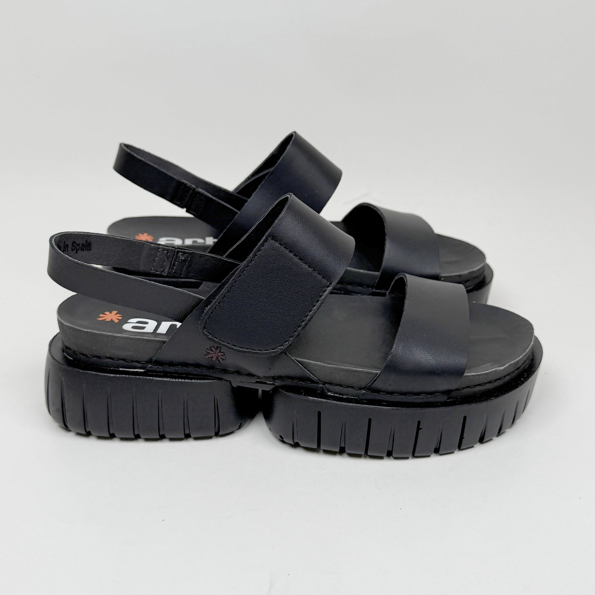Art 1881 black