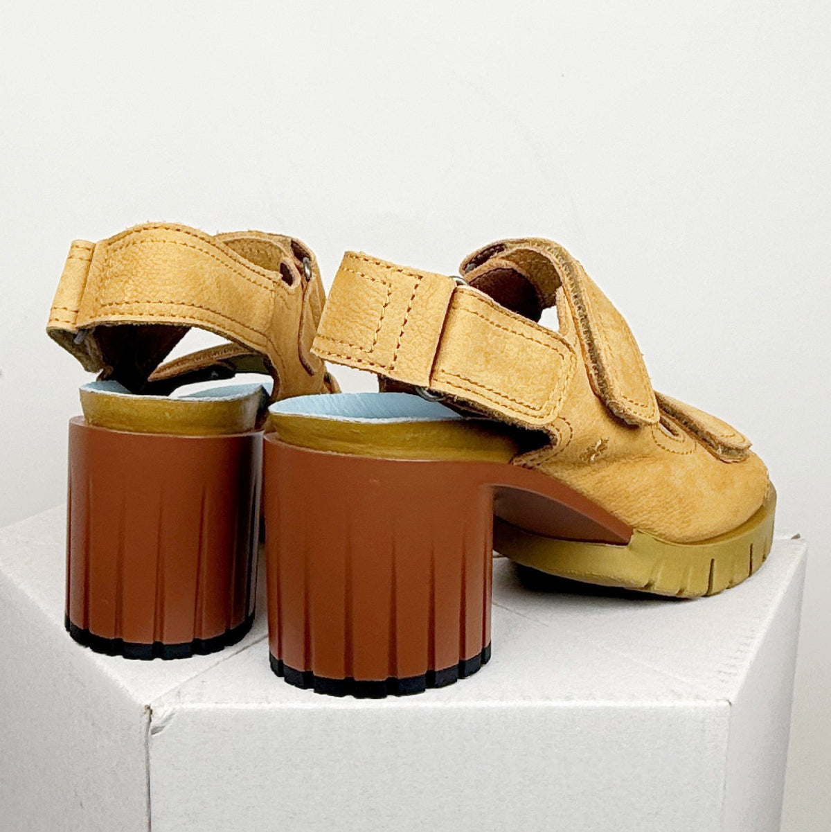 Art 1923 honey malibu Art