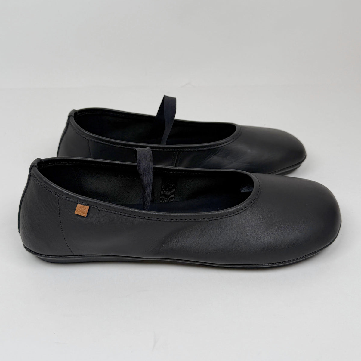 El Naturalista N5820 black last size 39