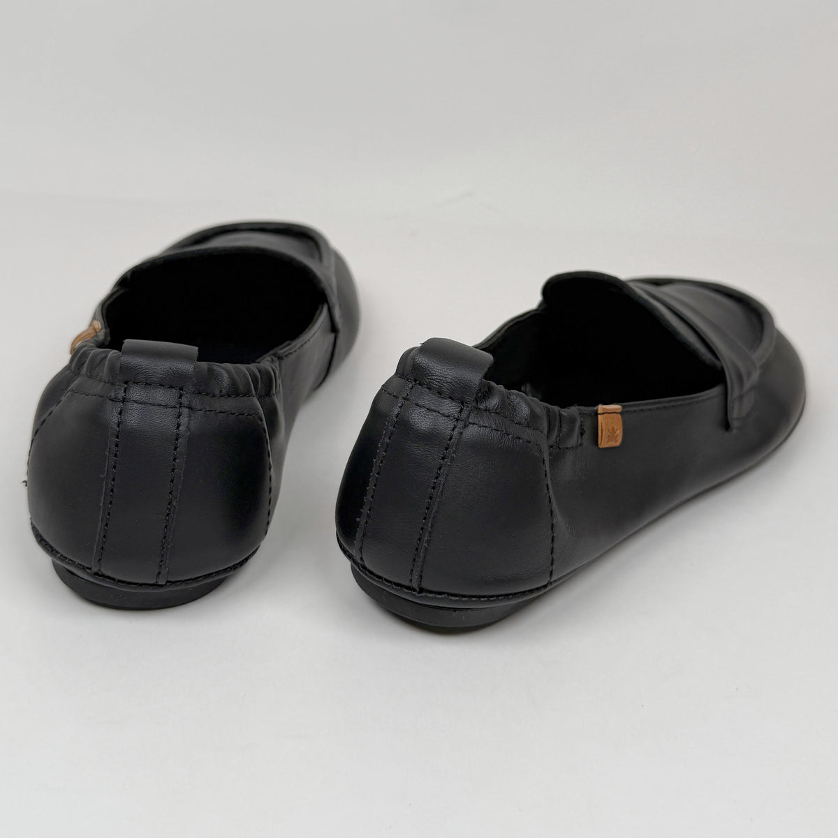 El Naturalista N5822 Black el naturalista