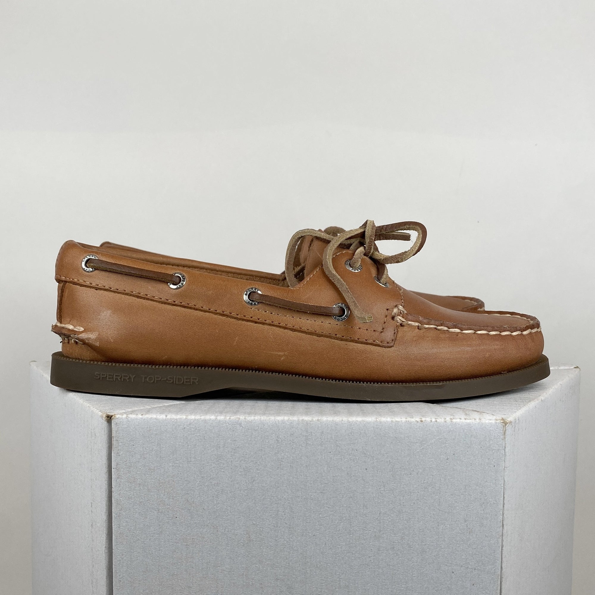Sperry Topsider sahara
