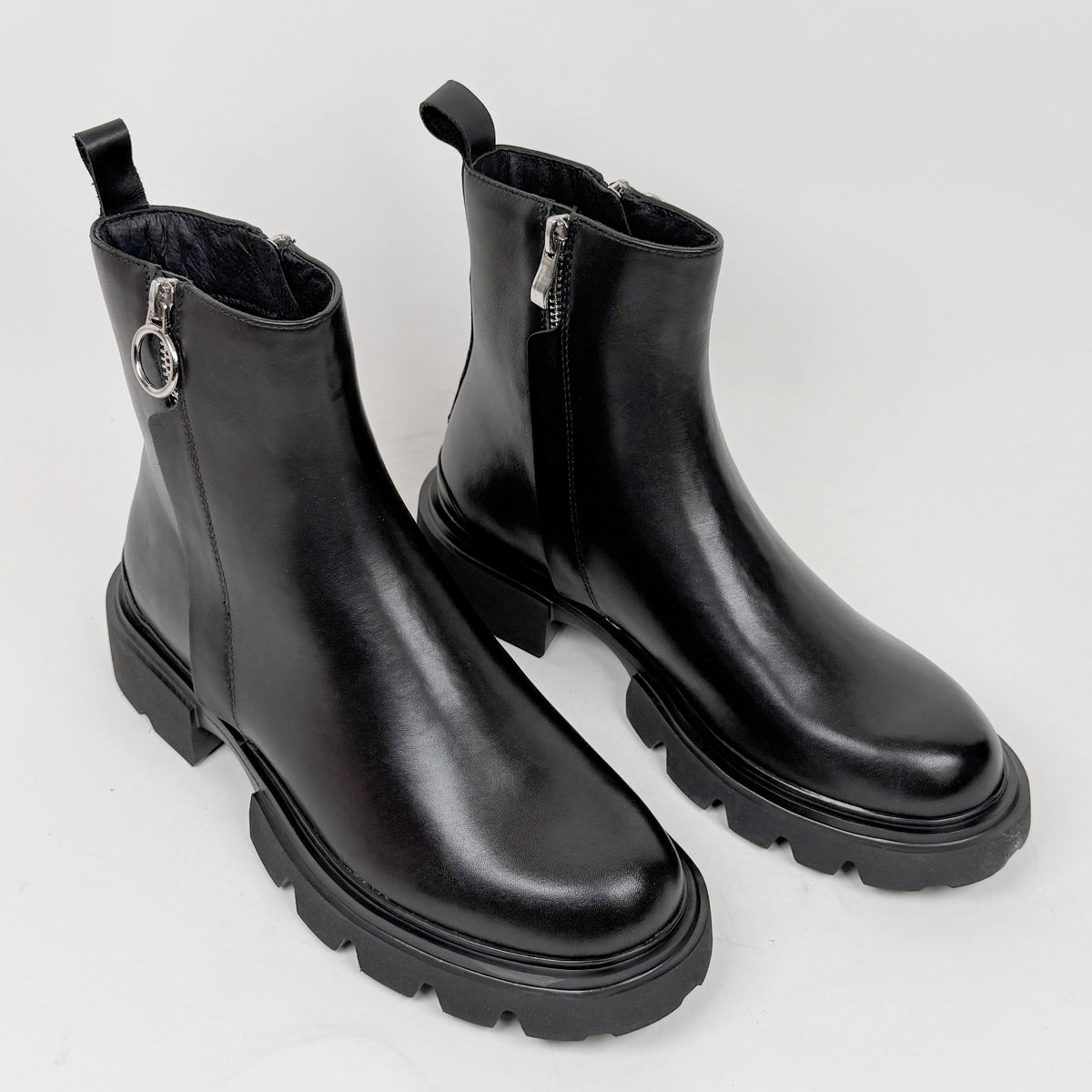 EOS Adela black EOS