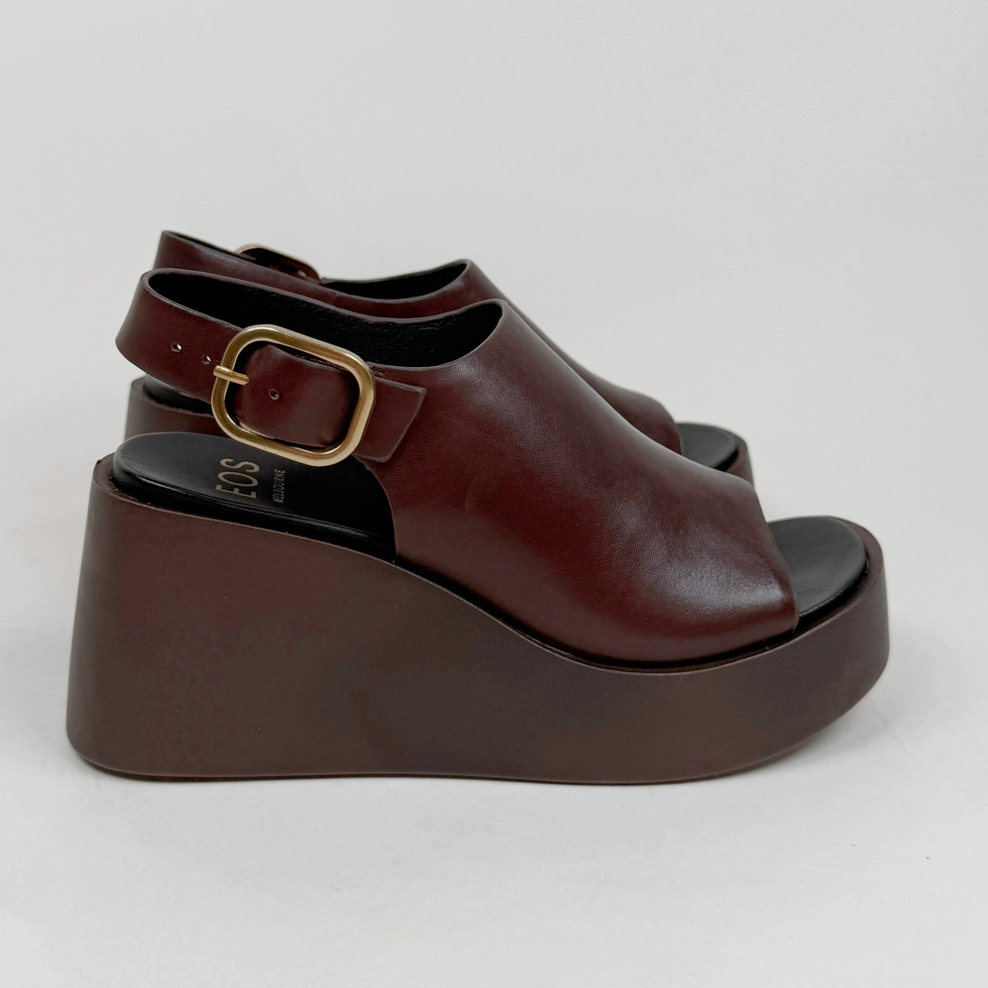 eos ariani chestnut EOS