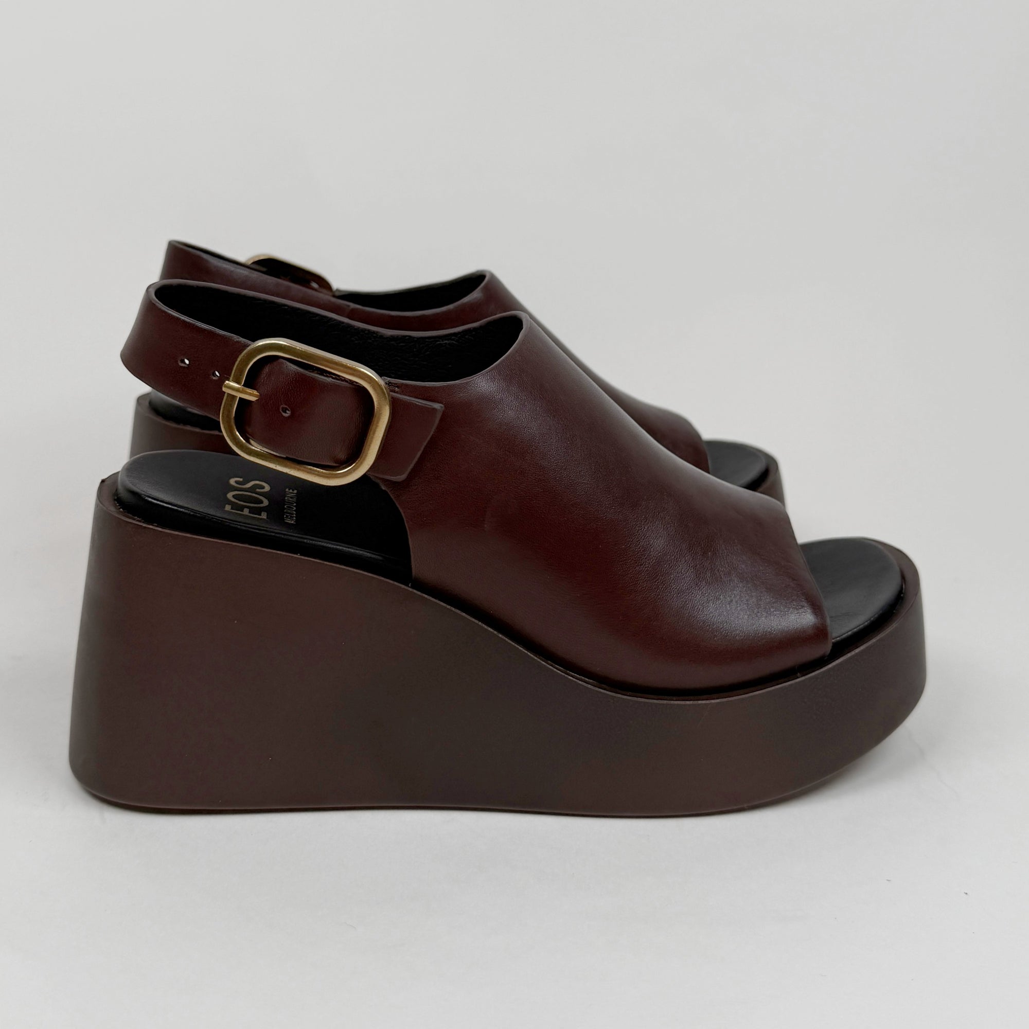 eos ariani chestnut