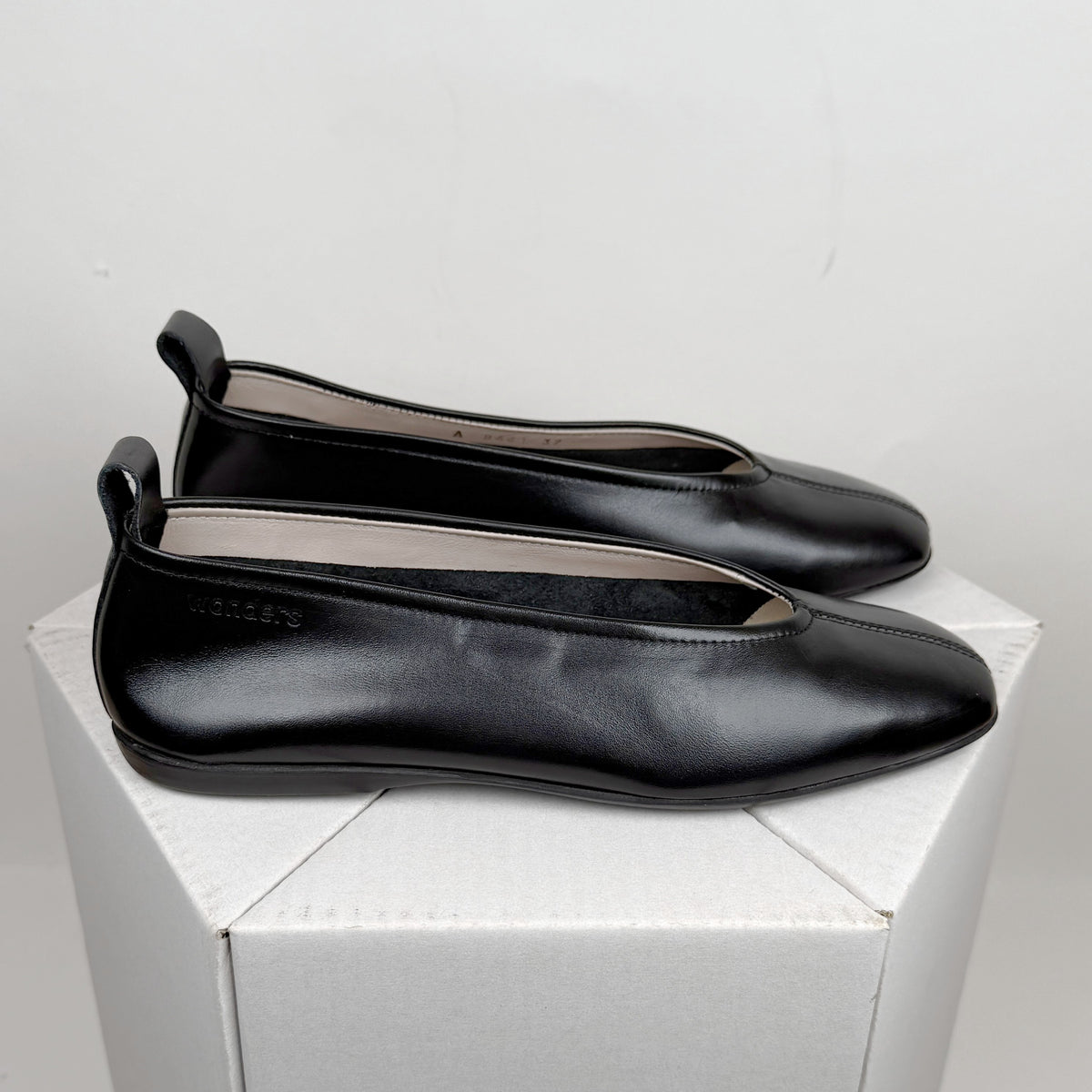 Wonders Arianna Black last size 36