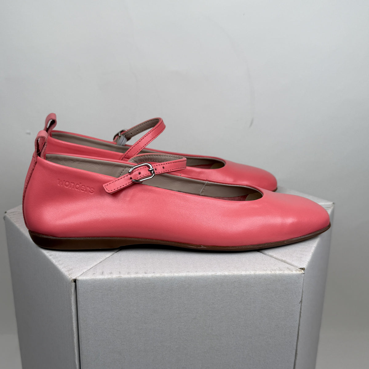 Wonders Bianca Coral