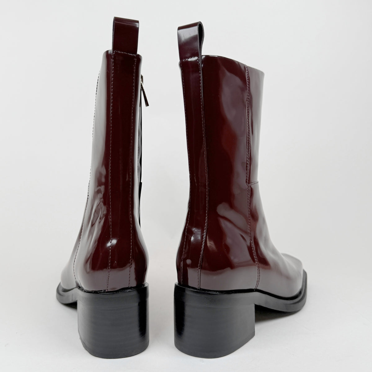 Tamara Bistro Burgundy box Tamara