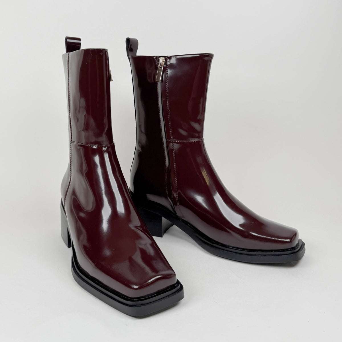 Tamara Bistro Burgundy box Tamara