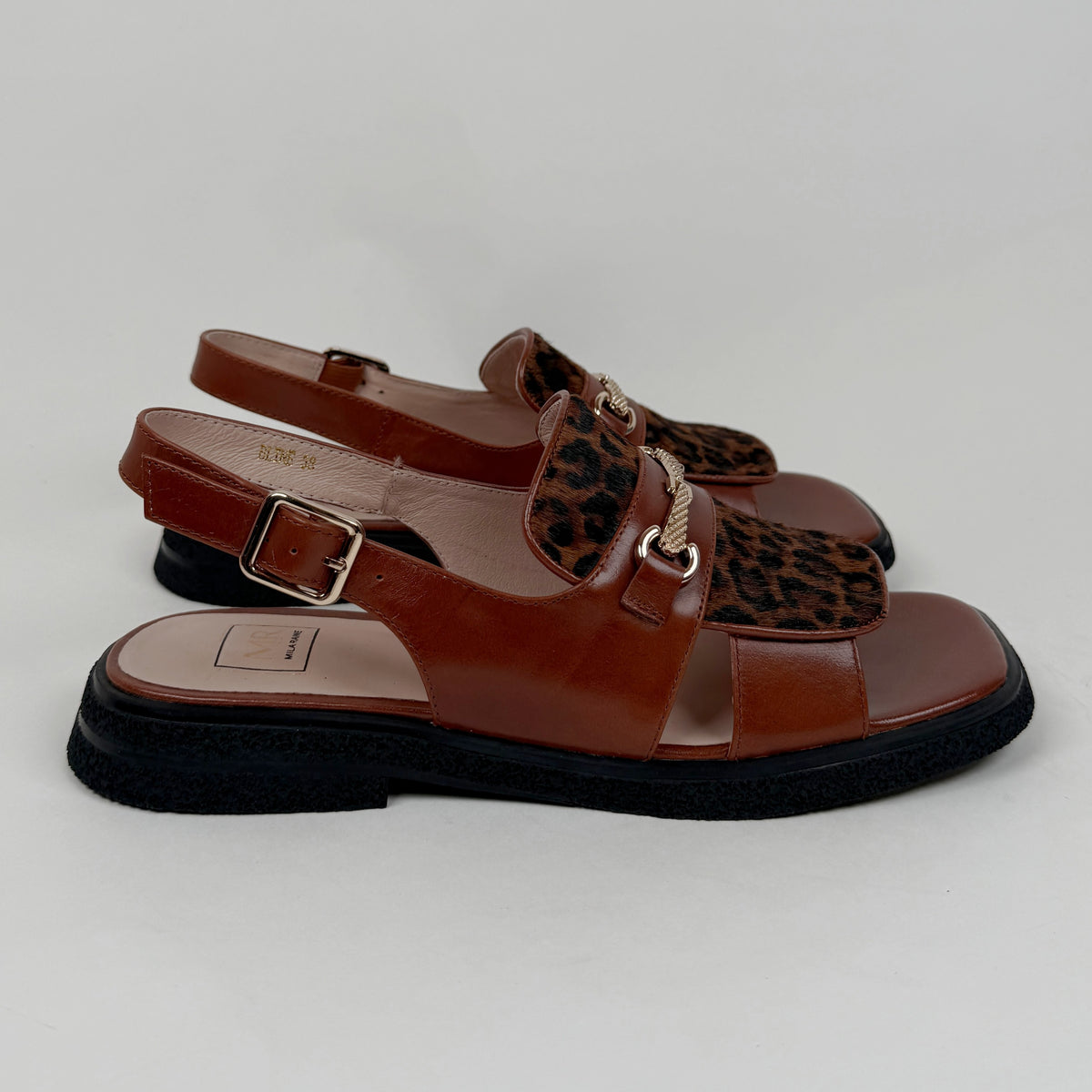 Mila Raine bline tan