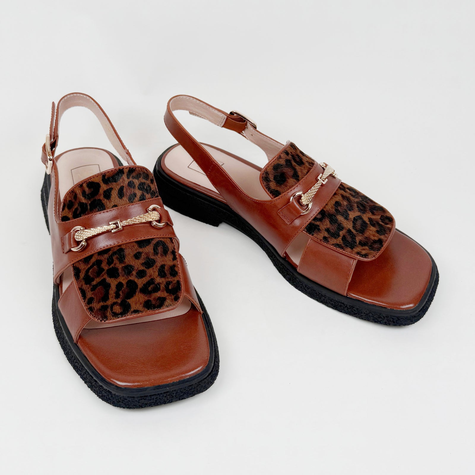 Mila Raine bline tan Mila Raine