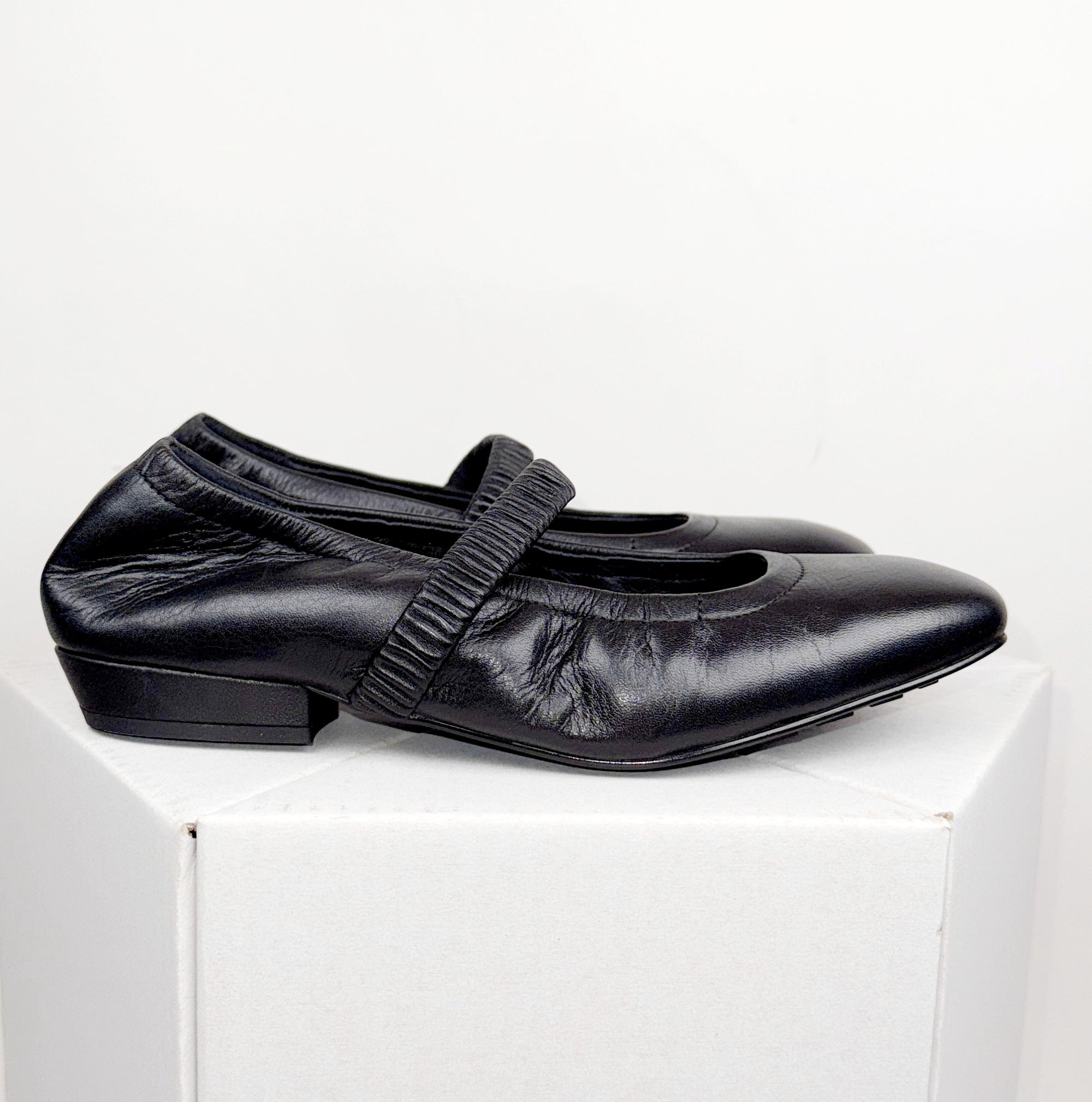 Tamara Bugsy black Tamara