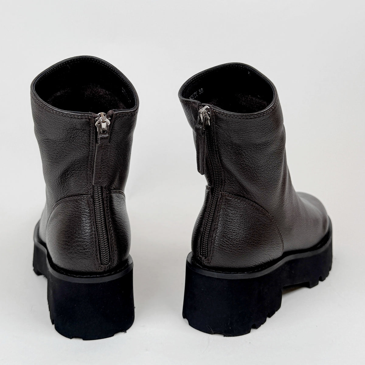 Tamara Busty choc Tamara