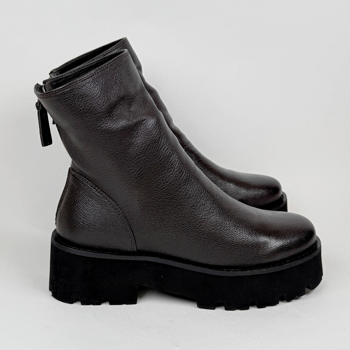 Tamara Busty choc Tamara