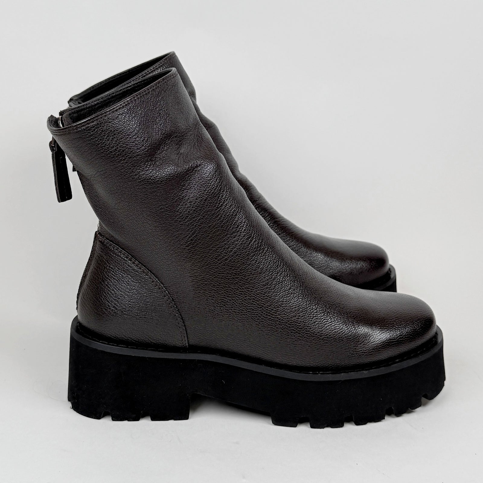 Tamara Busty choc Tamara