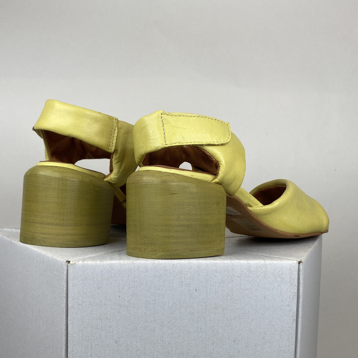 EOS Charbel lime EOS