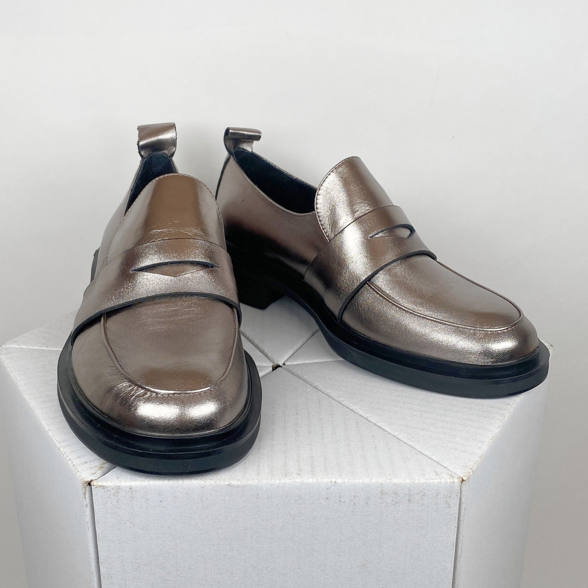 Eos Coia pewter