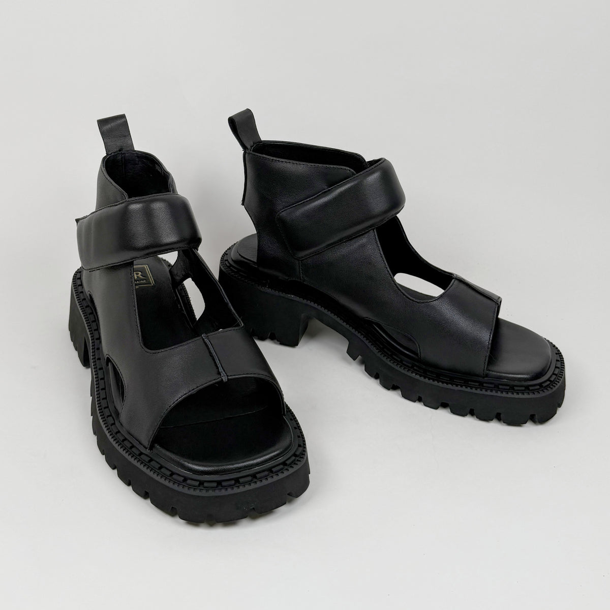 Mila Raine demon black