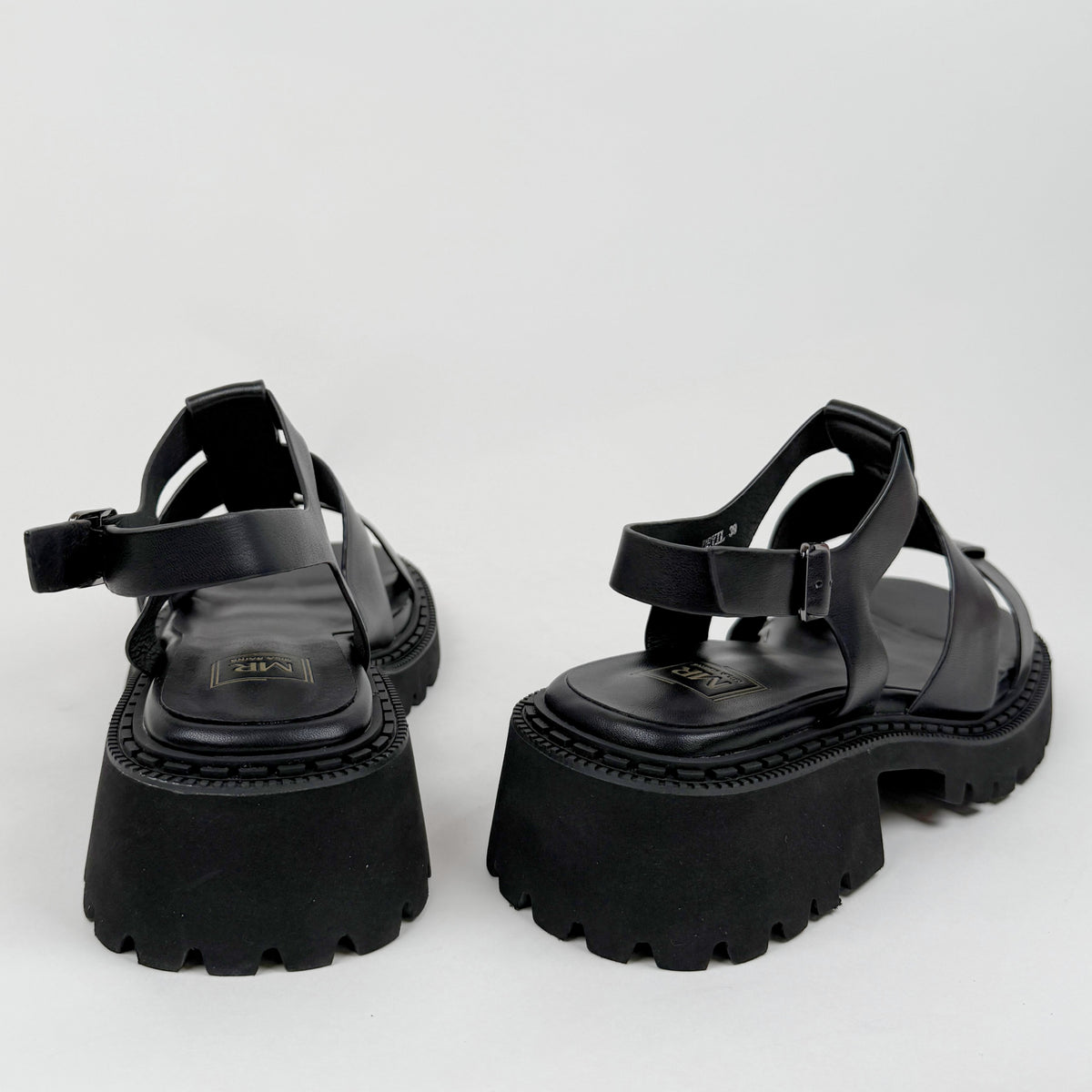 Mila Raine devil black