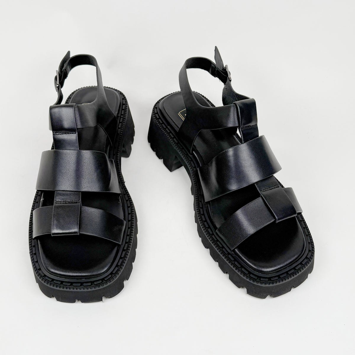 Mila Raine devil black