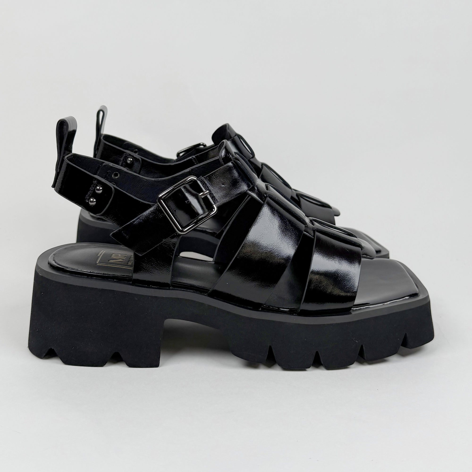 Mila Raine distant black