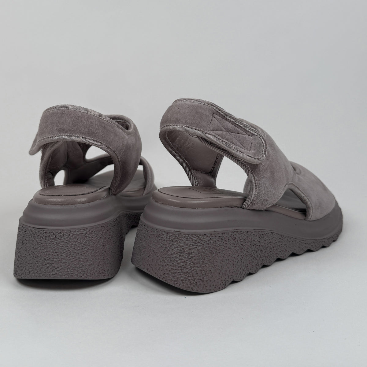 Mila element grey suede