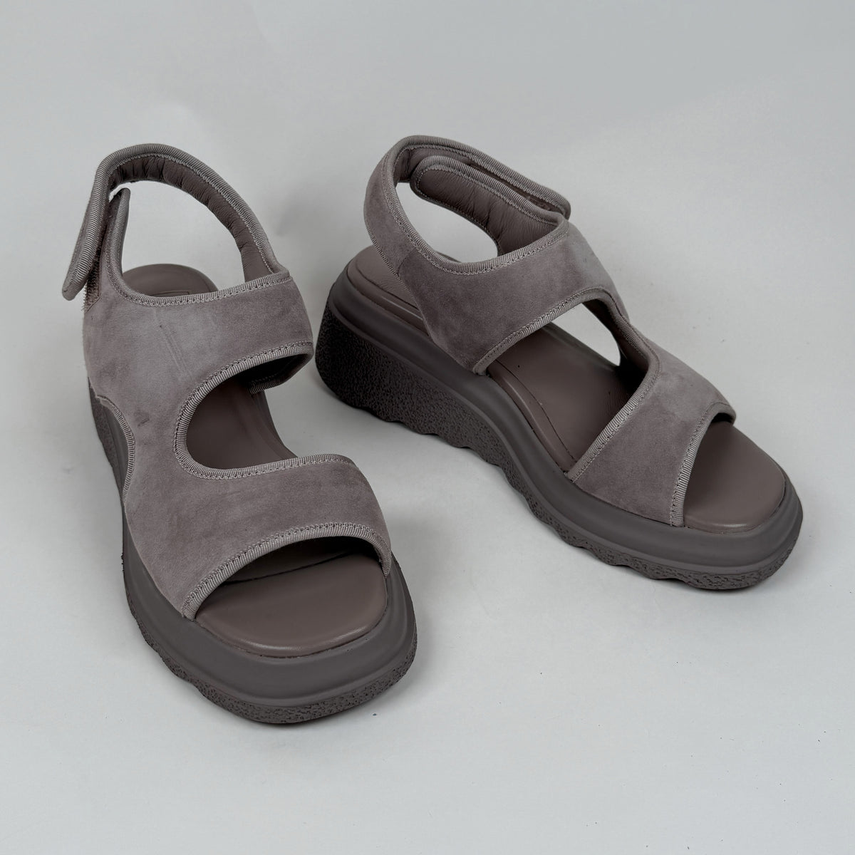 Mila element grey suede