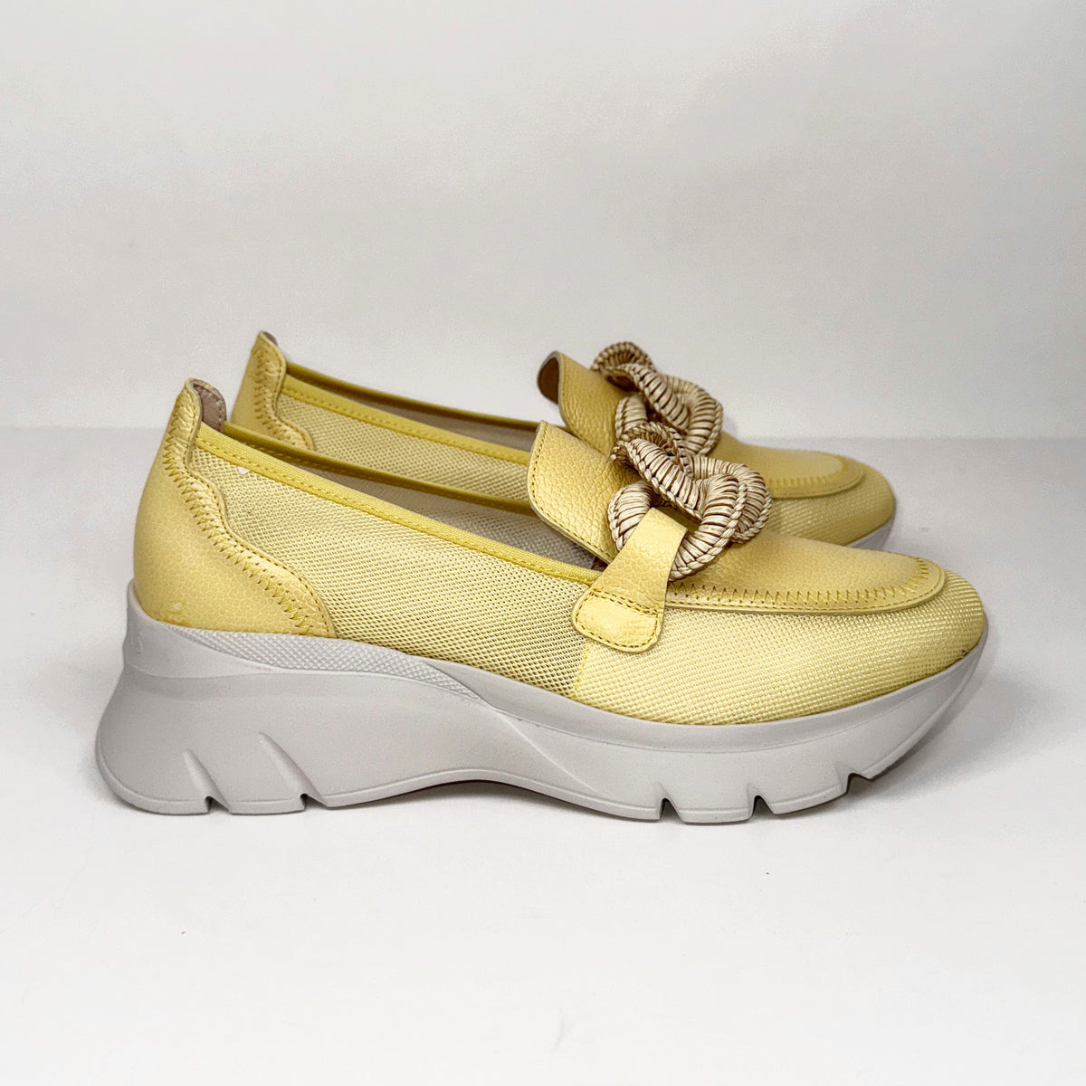 Hispanitas godello banana last size 37 Hispanitas