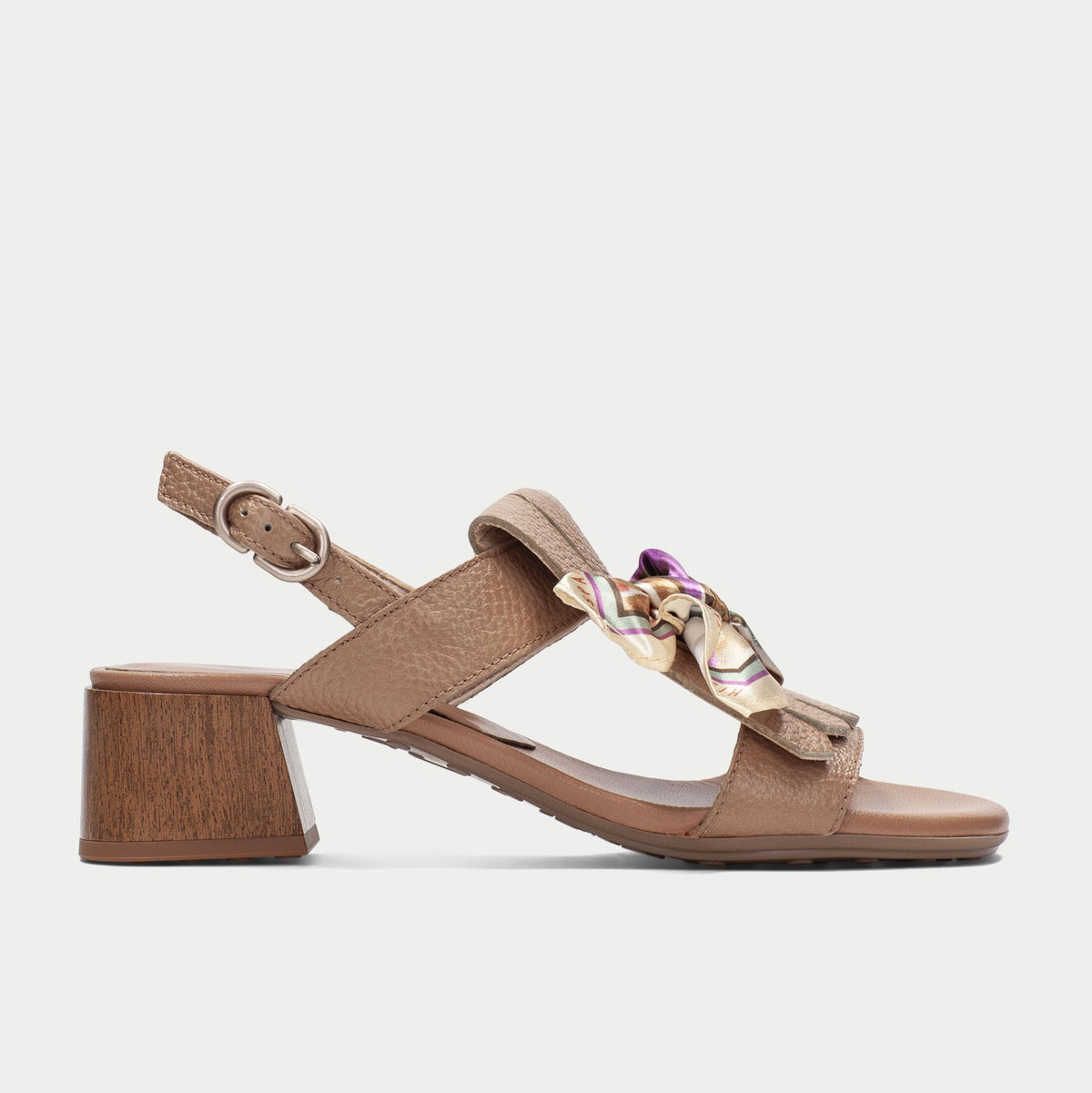 Hispanitas Genevieve almond Hispanitas