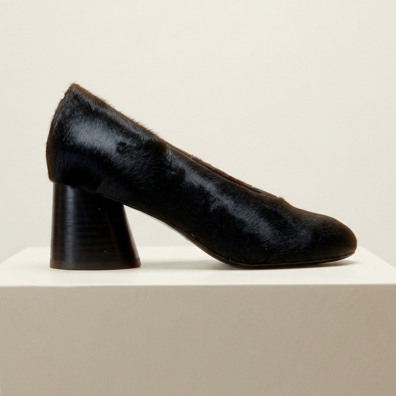 Eos Harlo Cenere pony EOS