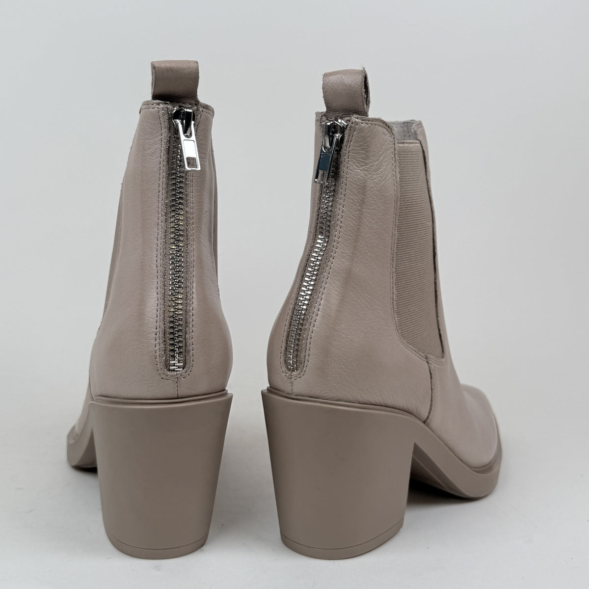 D&amp;J Langford taupe Django &amp; Juliette