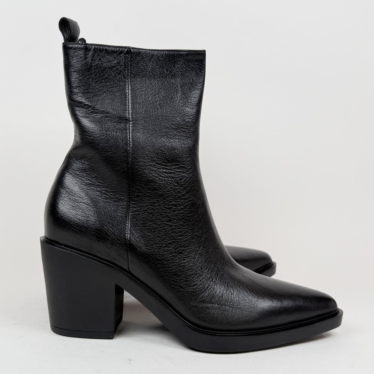 D&amp;J Lissbon black Django &amp; Juliette