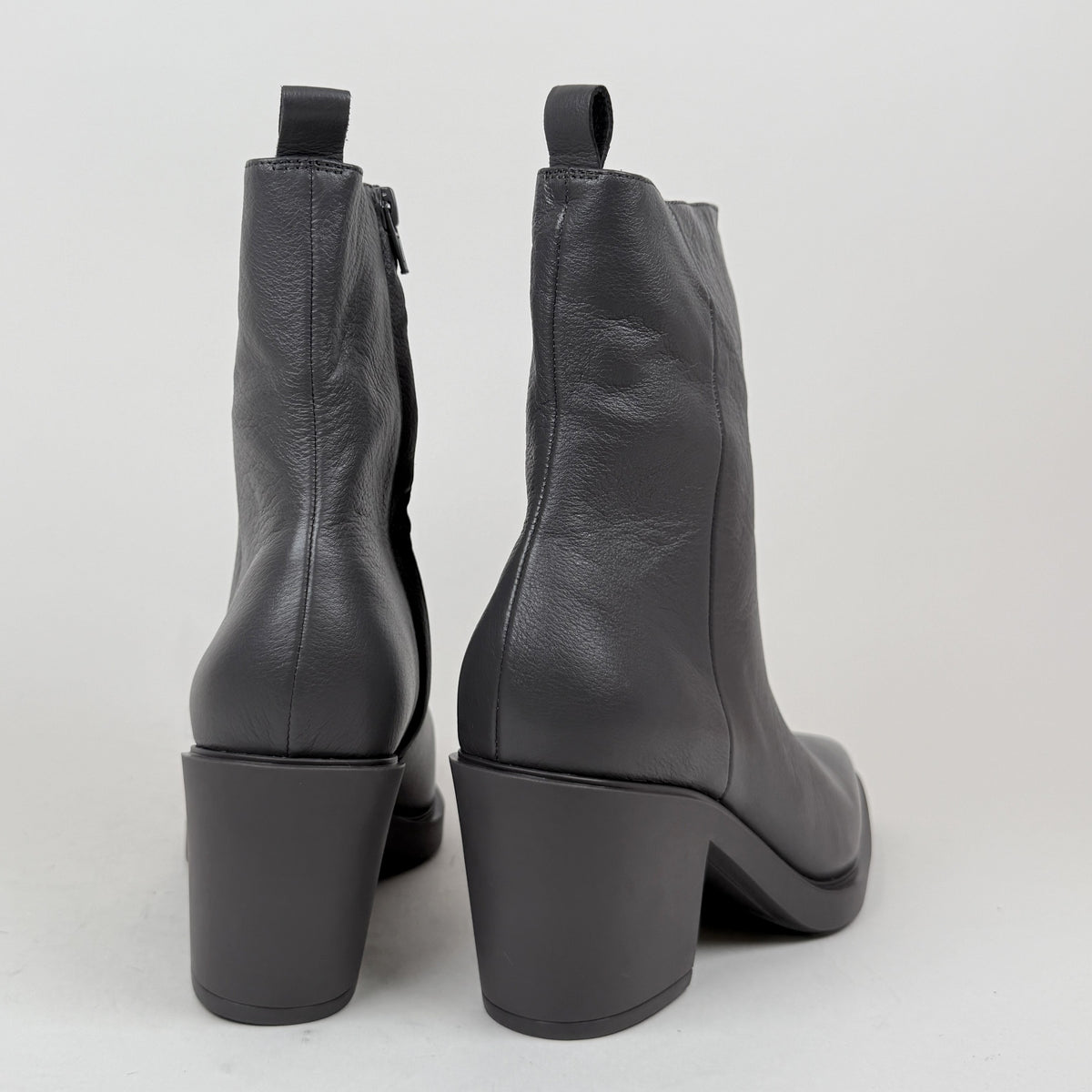 D&amp;J Lissbon charcoal I Love Paris