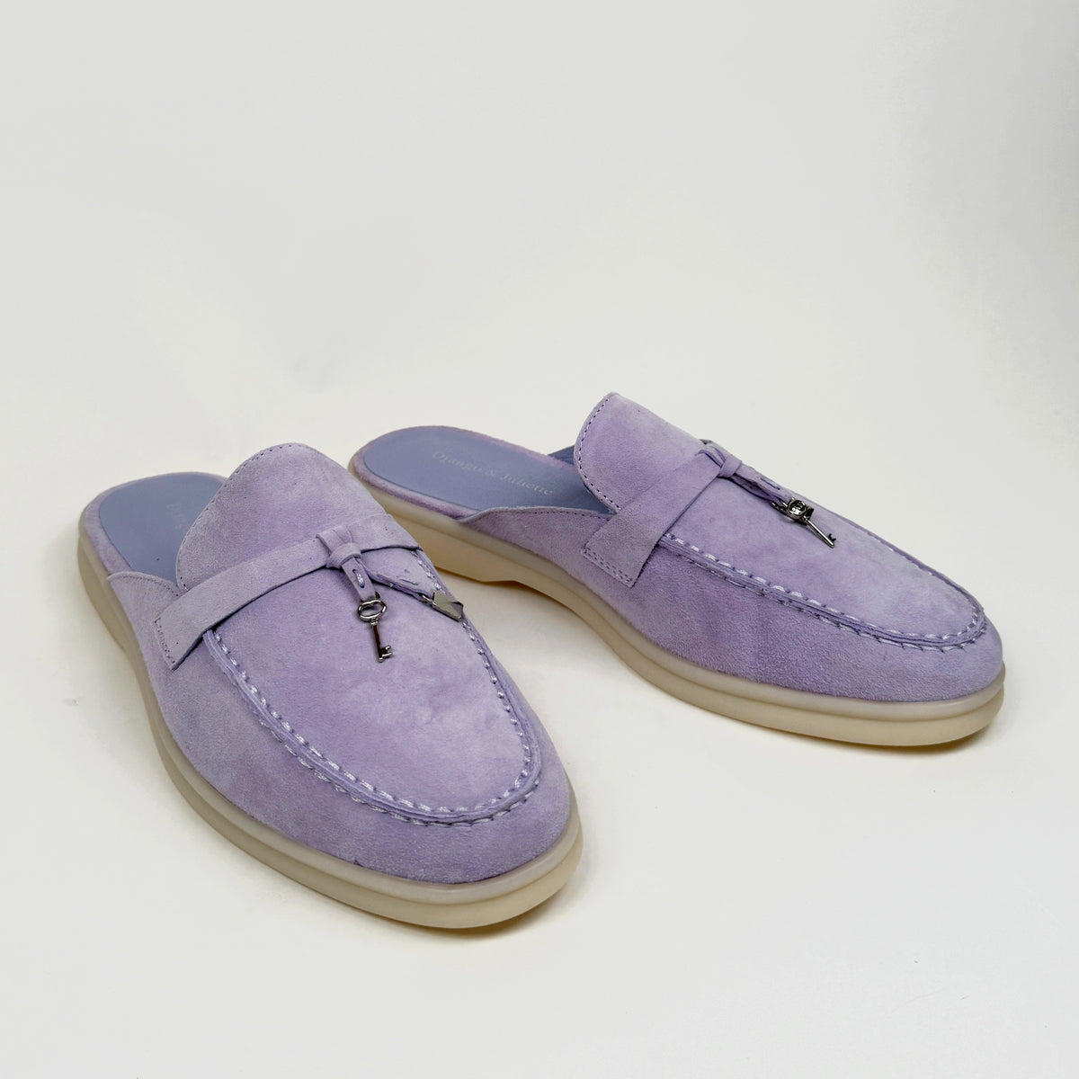 DJ Lizzo lilac Django &amp; Juliette