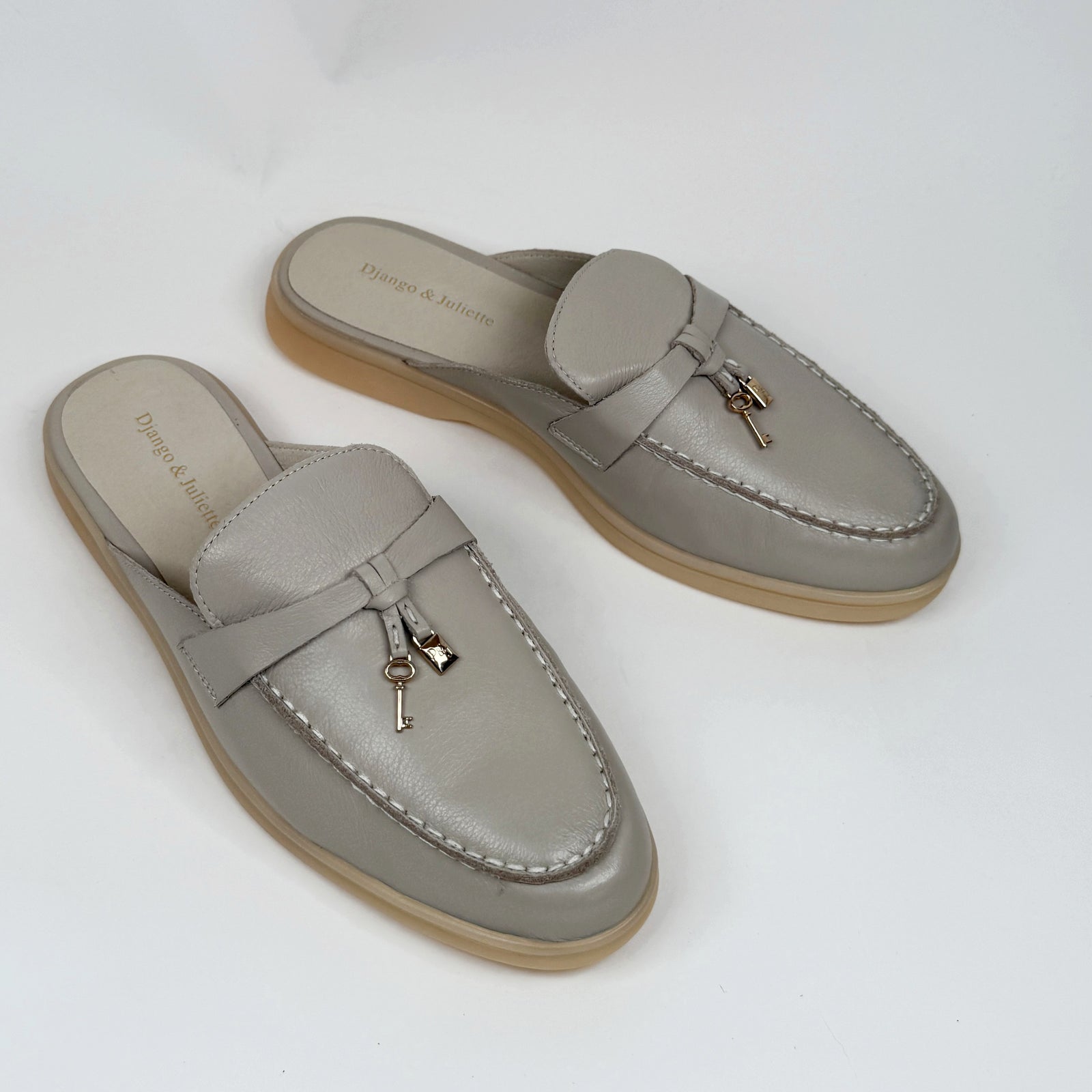 DJ Lizzo almond Django & Juliette