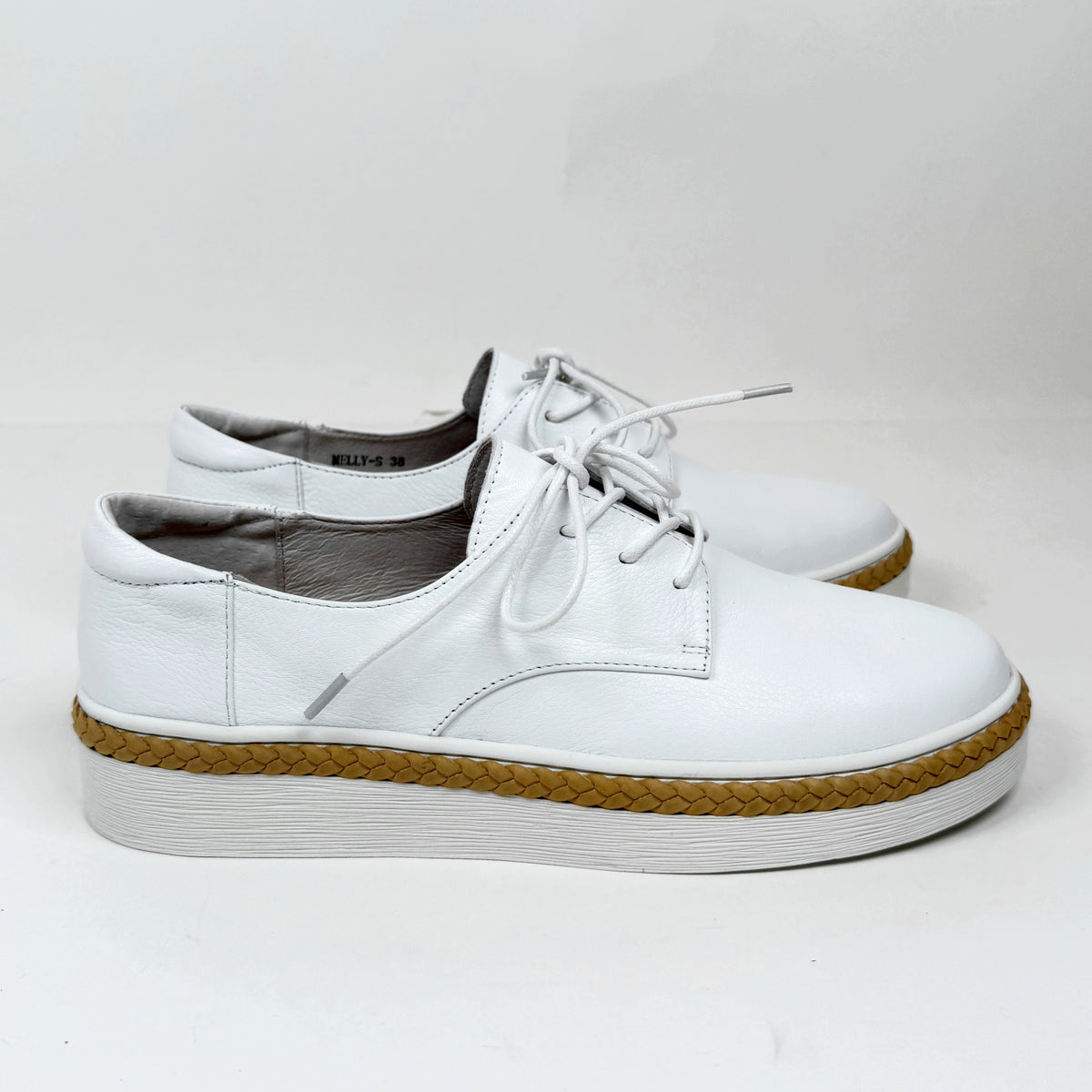 Cassini Melly white cassini