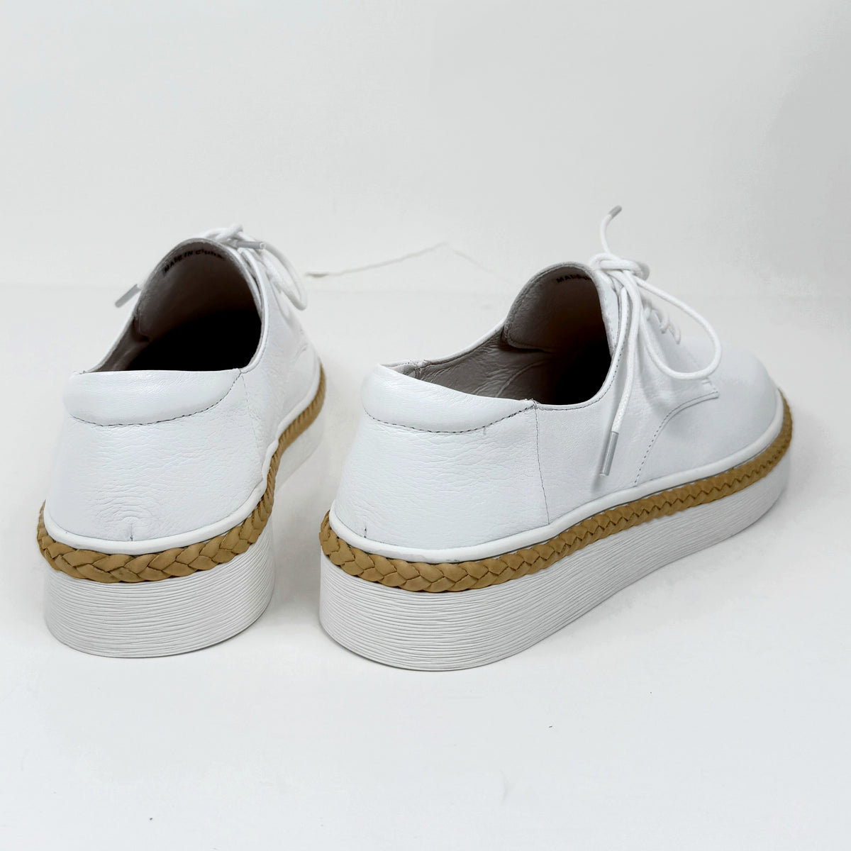 Cassini Melly white cassini