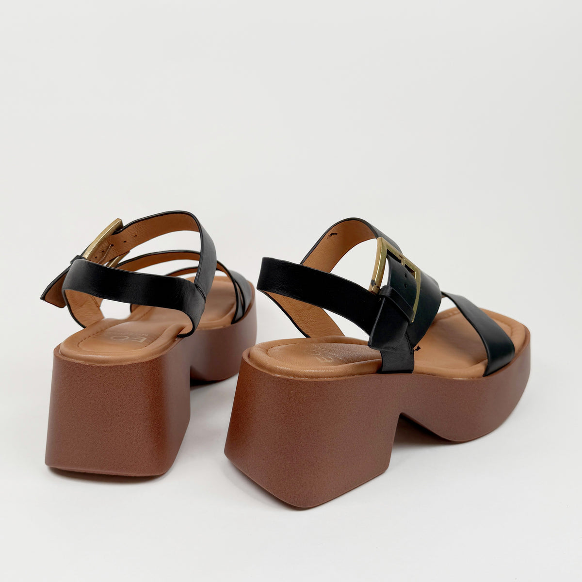 eos parisa black EOS