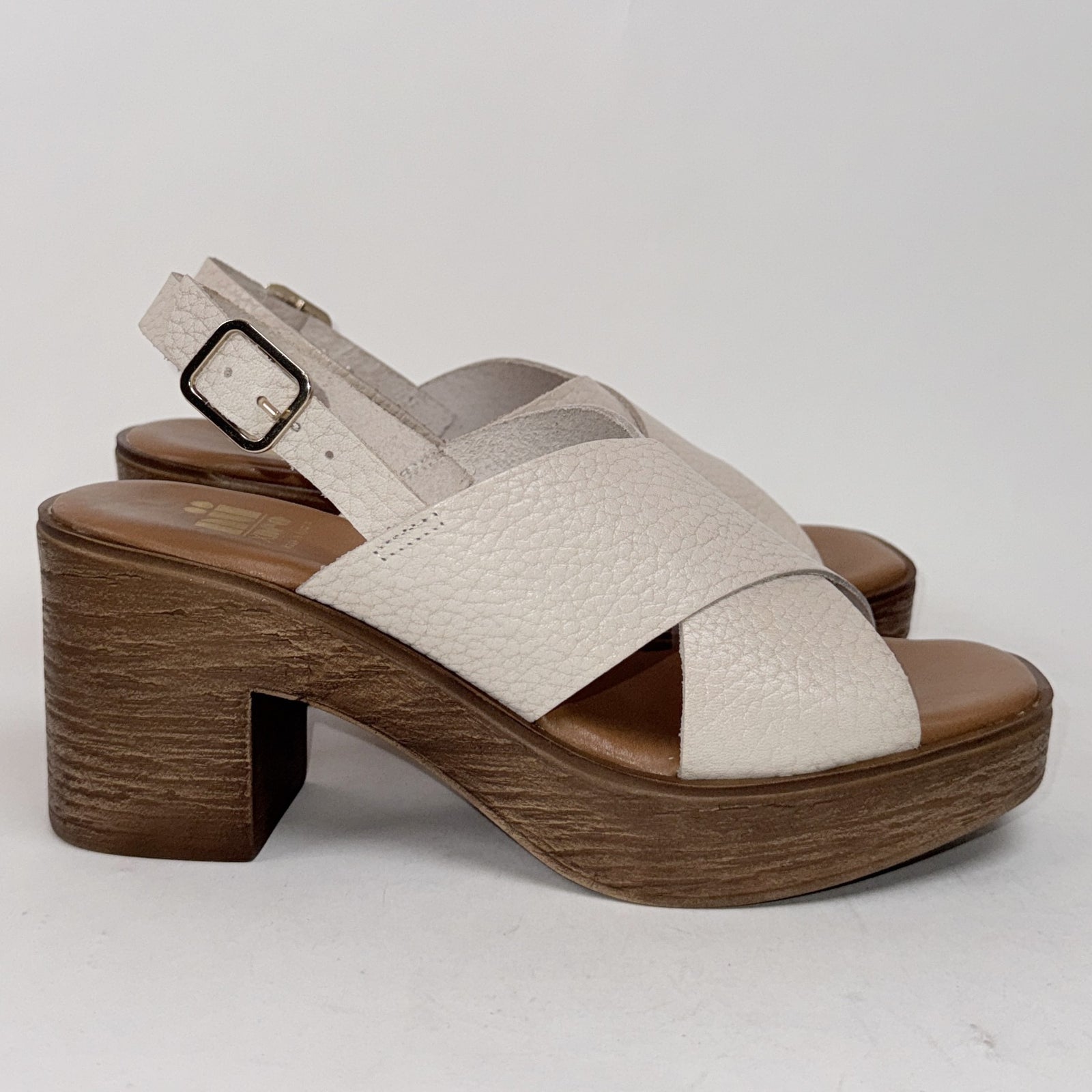 Nu by Neo Rivka off white Nu by Neo