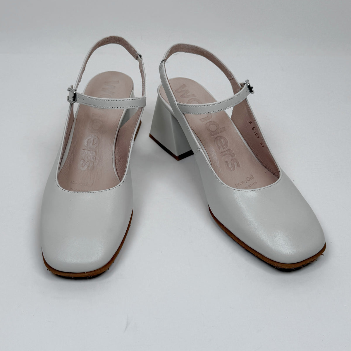 Wonders Roma off white