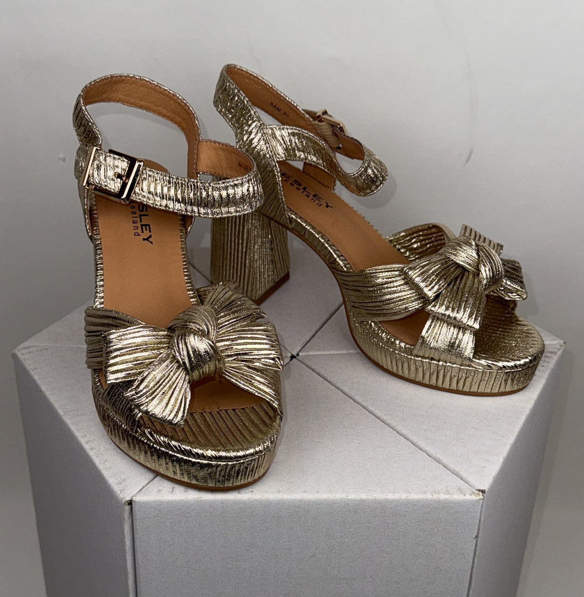 Bresley Sam soft gold Bresley