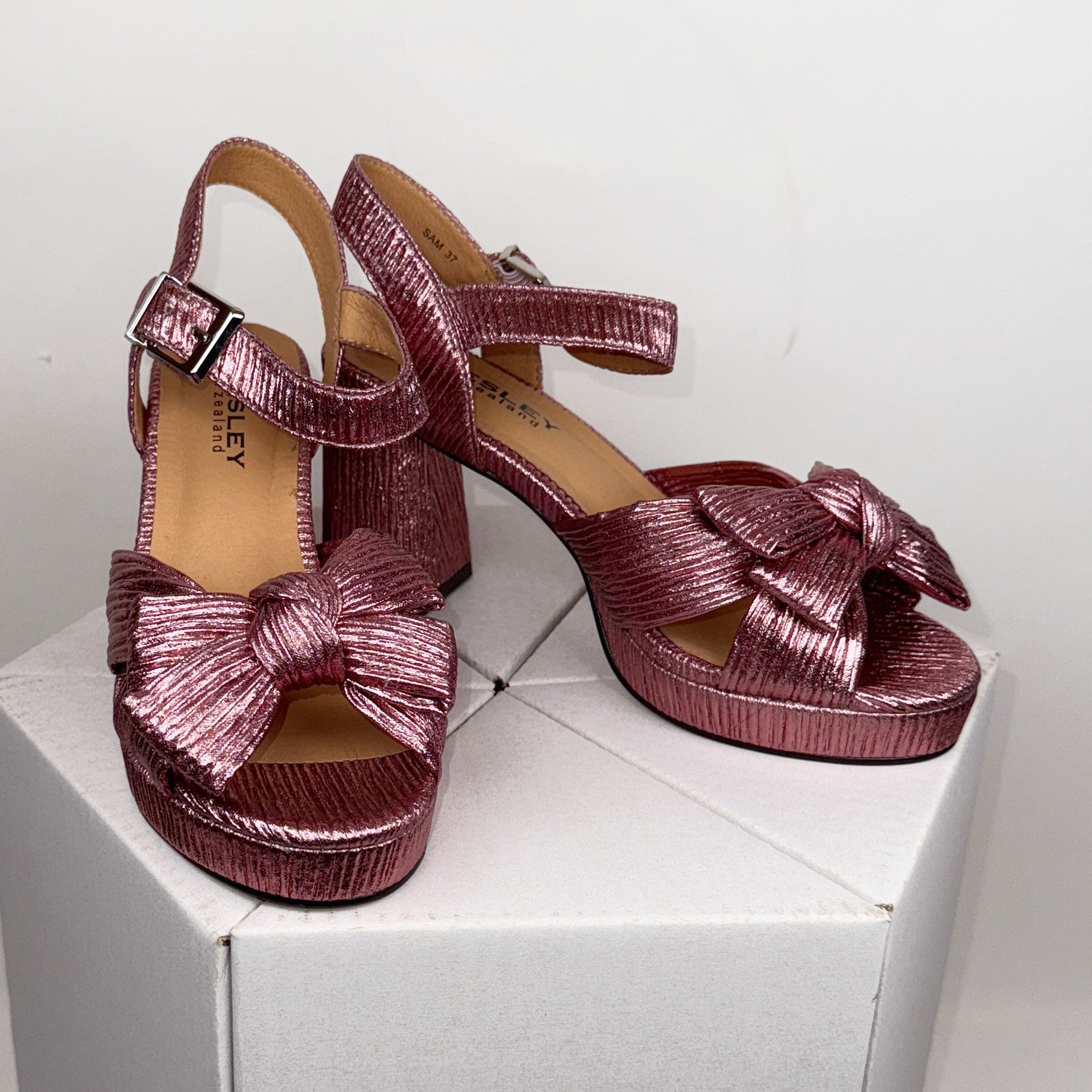 Bresley Sam rose Bresley