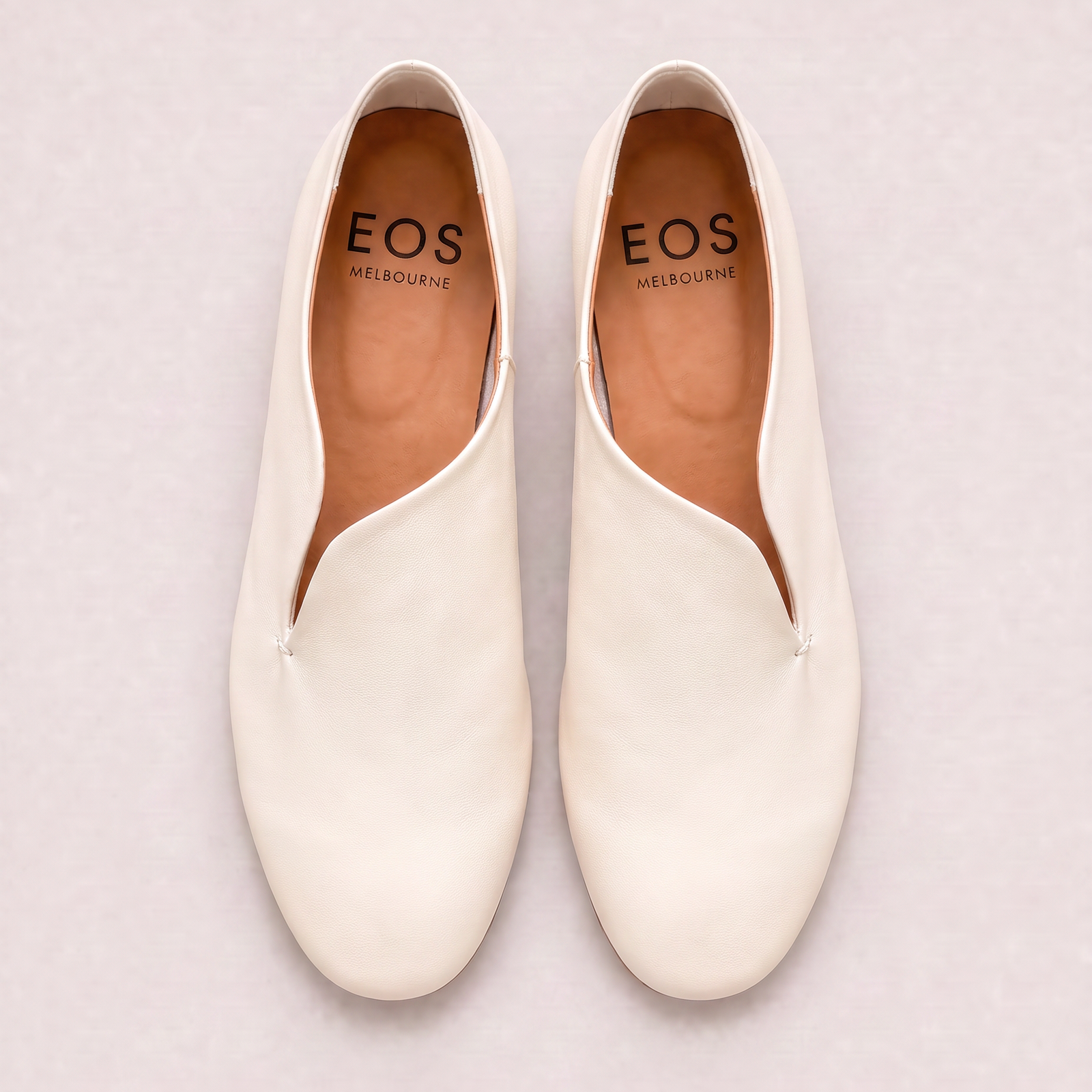 EOS Tenara off white EOS