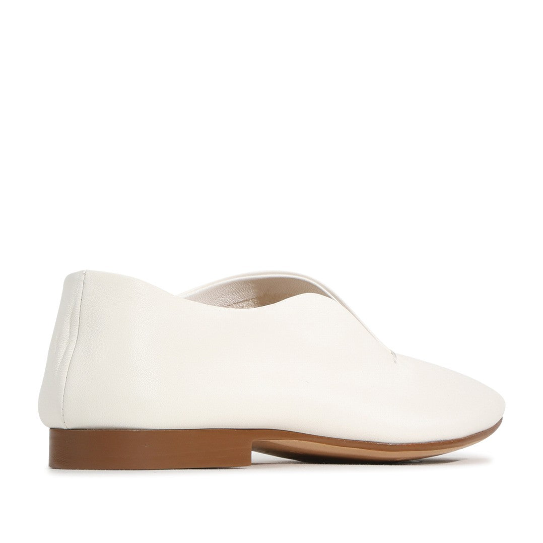 EOS Tenara off white EOS