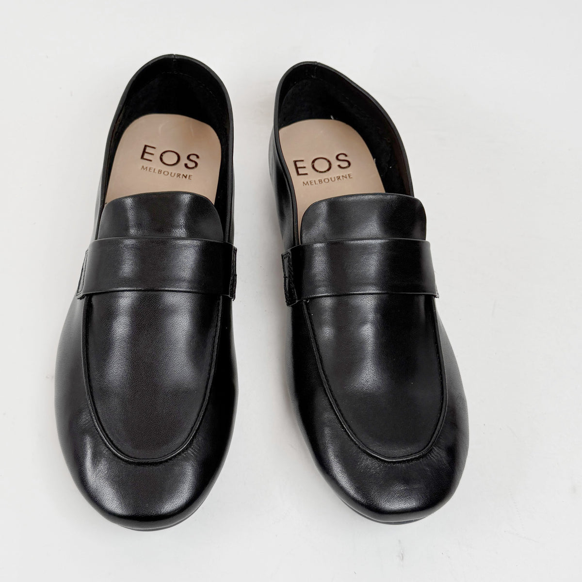 EOS Tenika Black EOS