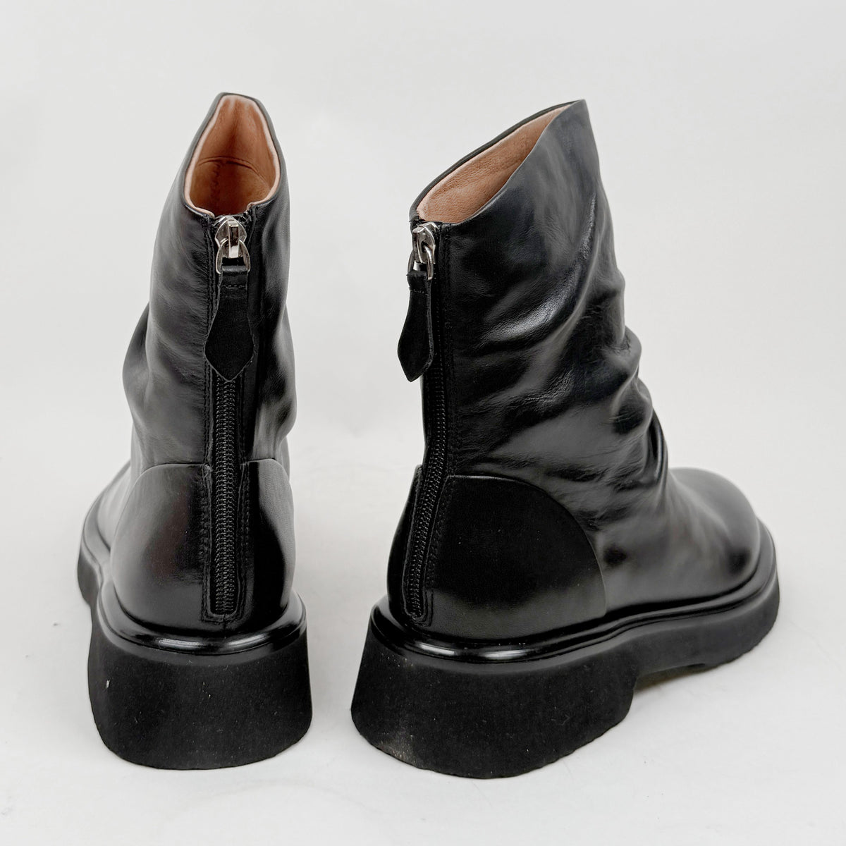 EOS Theonie black EOS