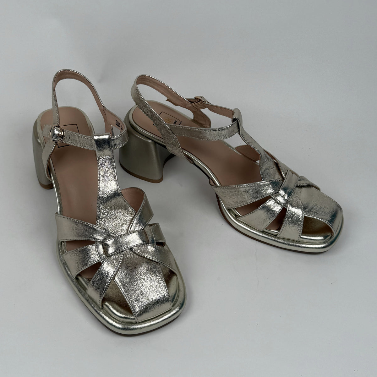 Mila Raine Umake gold