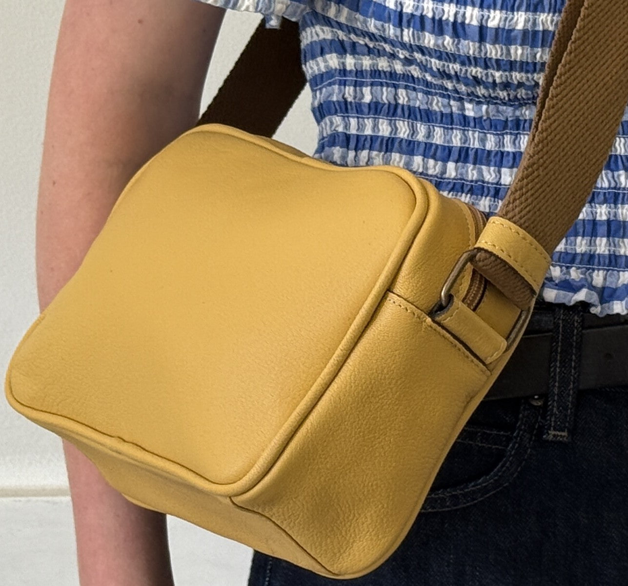 Fly London gary bumble bee bag Fly London