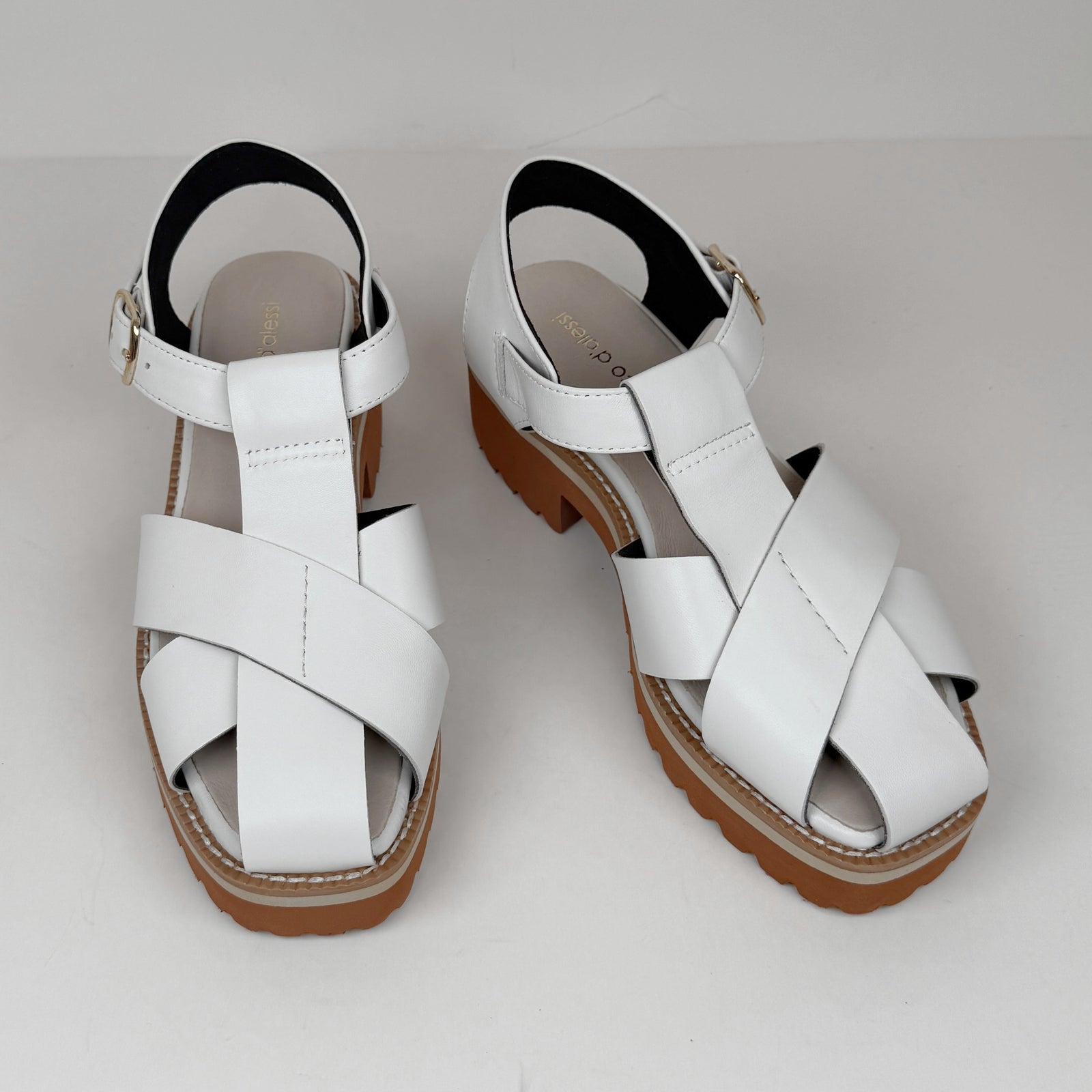 Marco d'Alessi 21047 whithe Marco d' Alessi