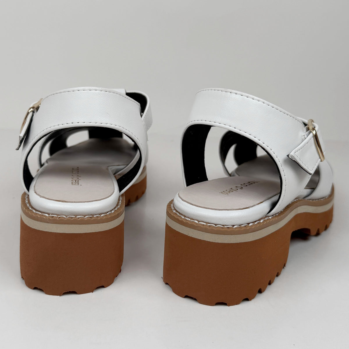 Marco d&#39;Alessi 21047 white Marco d&#39; Alessi