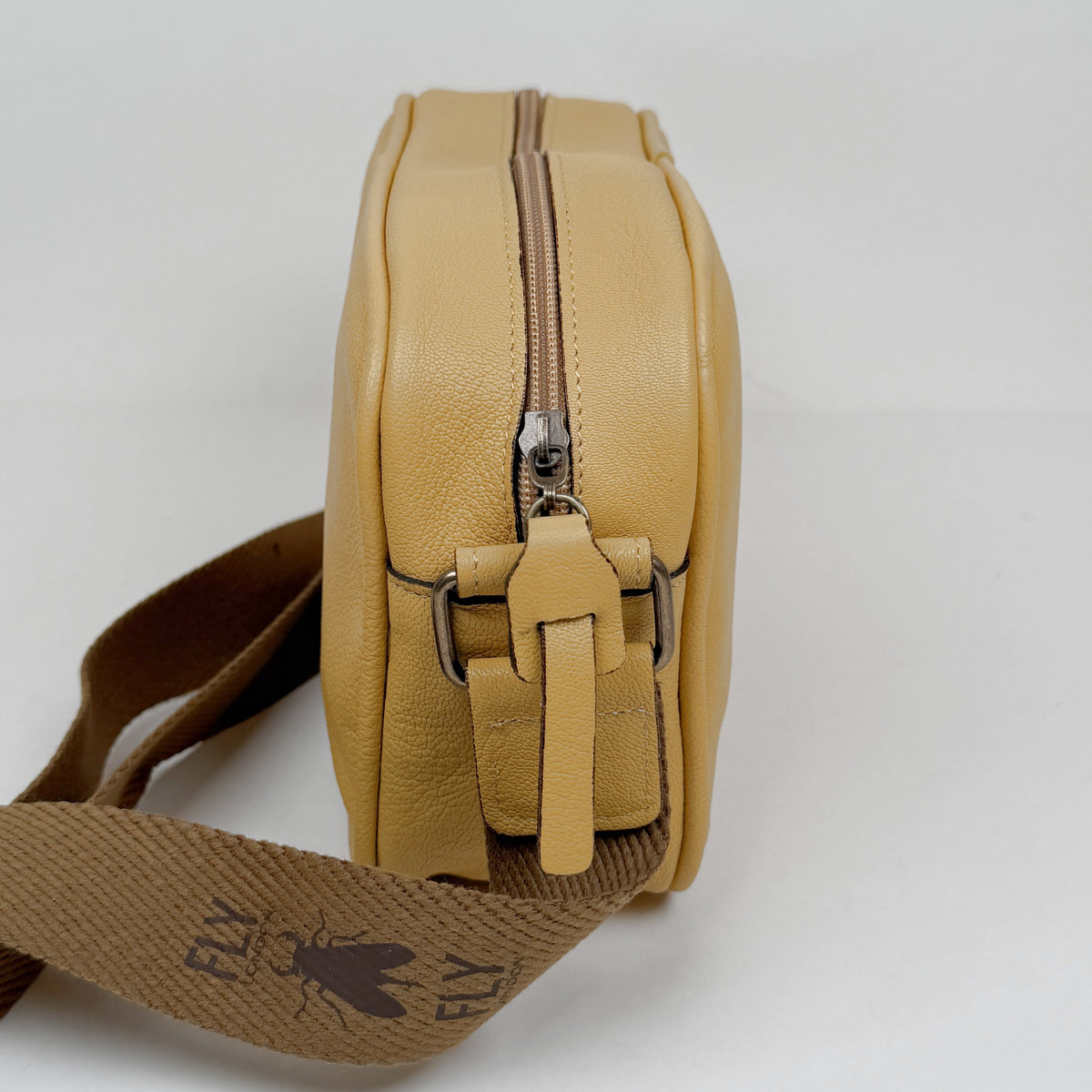 Fly London gary bumble bee bag